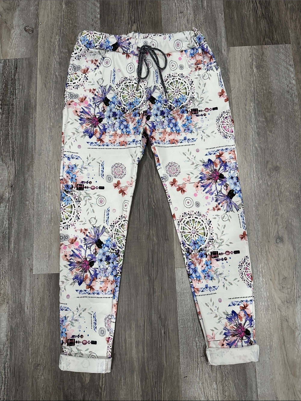 Venti6 Women’s Floral Print Drawstring Capri Pants- Size XS